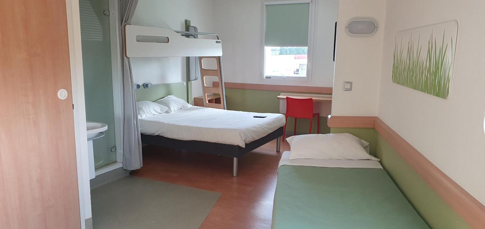 Ibis Budget Roanne Hotel Bagian luar foto