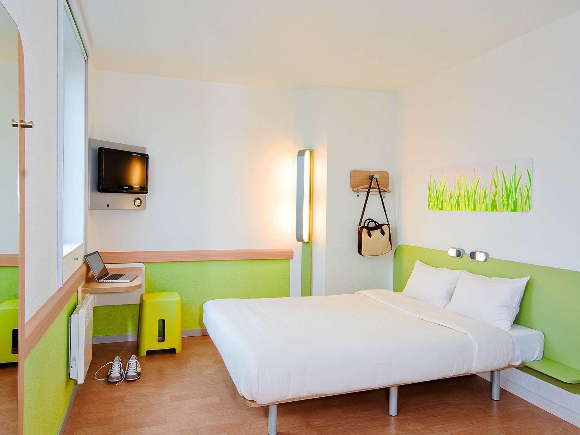 Ibis Budget Roanne Hotel Bagian luar foto