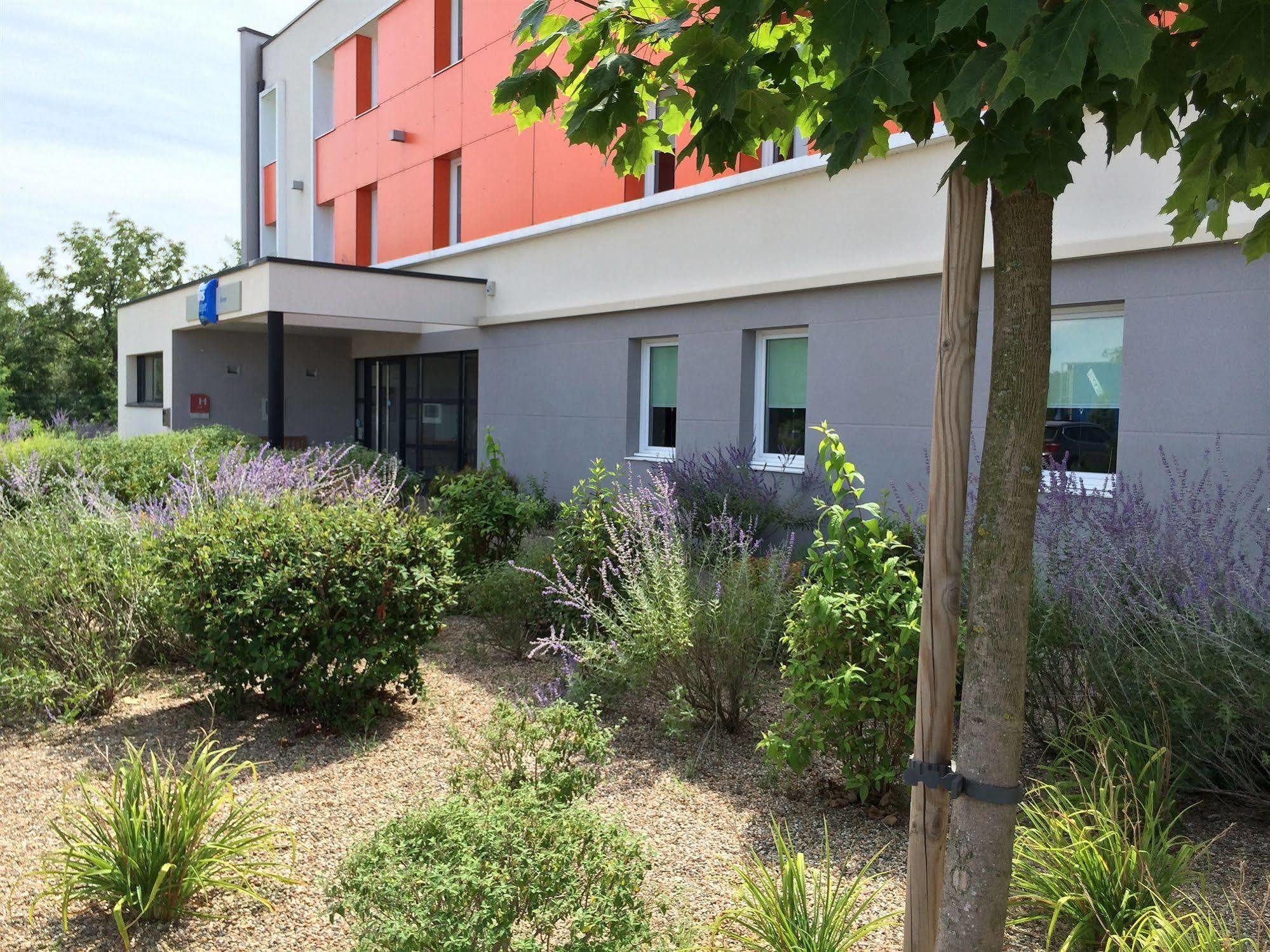 Ibis Budget Roanne Hotel Bagian luar foto