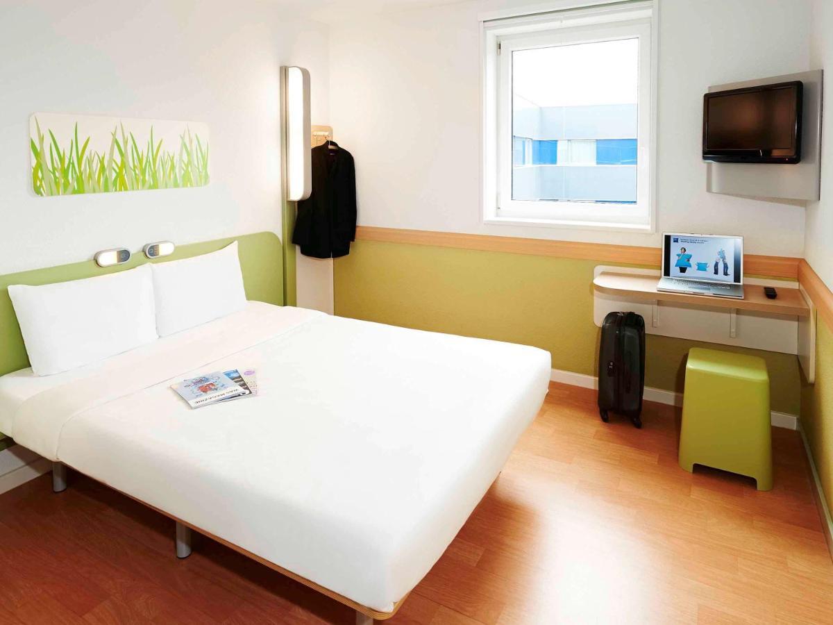 Ibis Budget Roanne Hotel Bagian luar foto